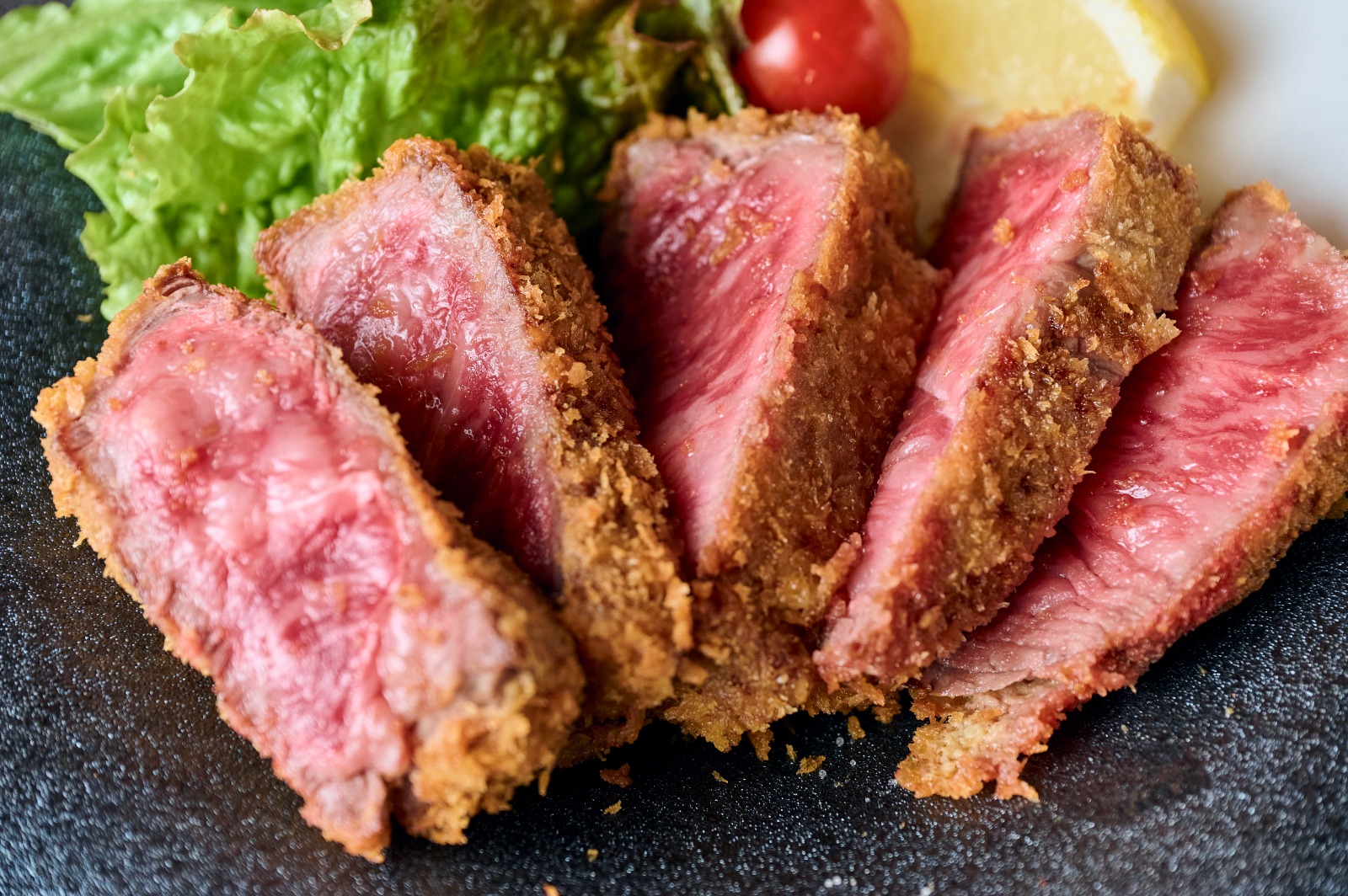 👉 Halal Miyazaki A5 wagyu prepared using traditional Japanese Sumibiyaki grilling in Japan
